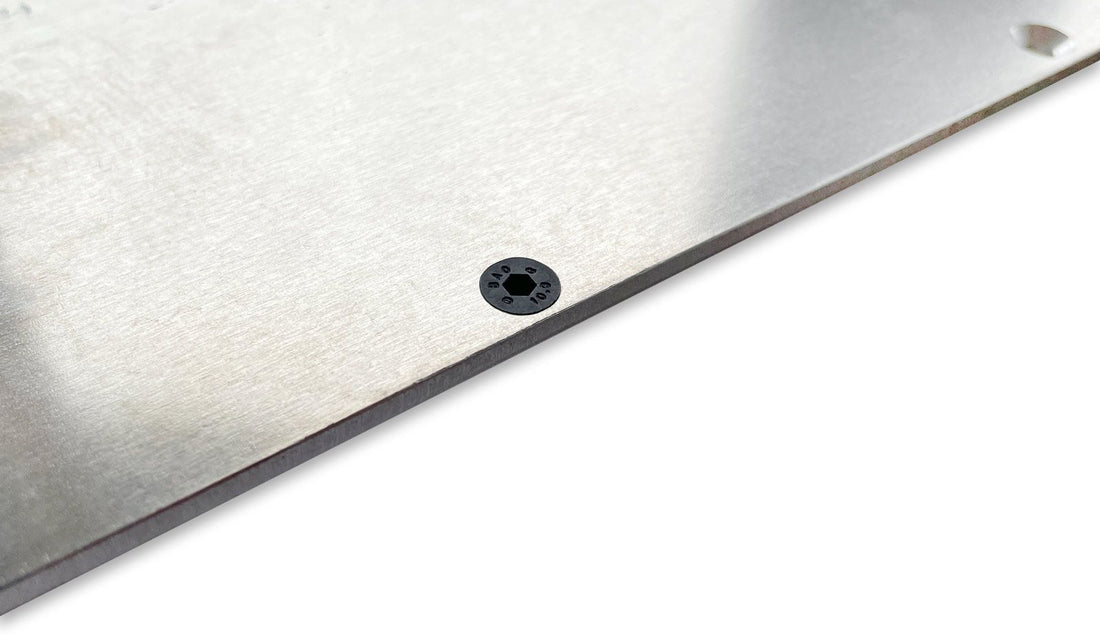 Aluminium Unterboden 3mm Silber mit Senkschrauben